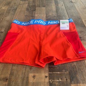NWT WOMENS NIKE PRO TRAINING SHORTS SIZE XL